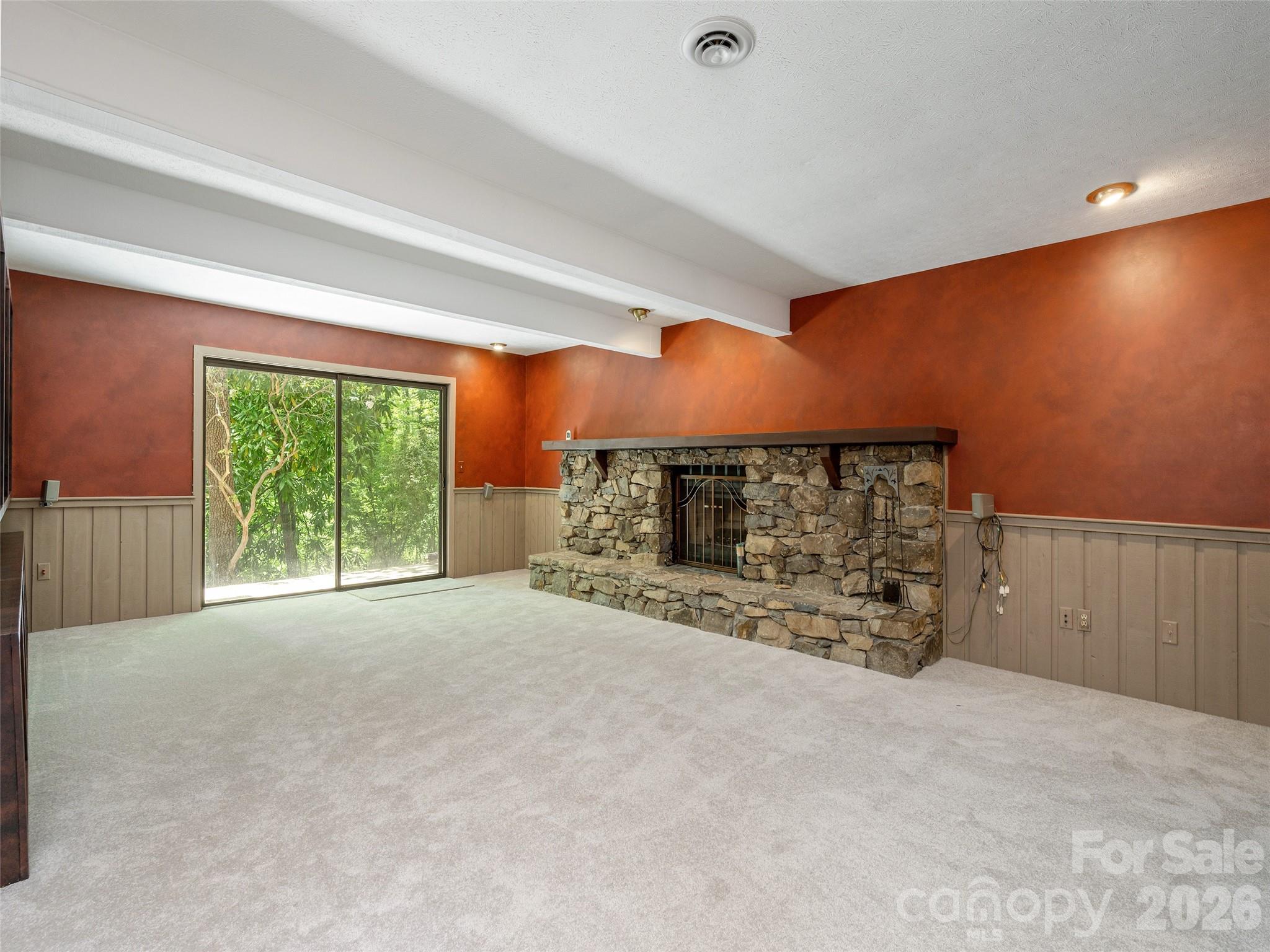 227 Estate Drive — Hendersonville