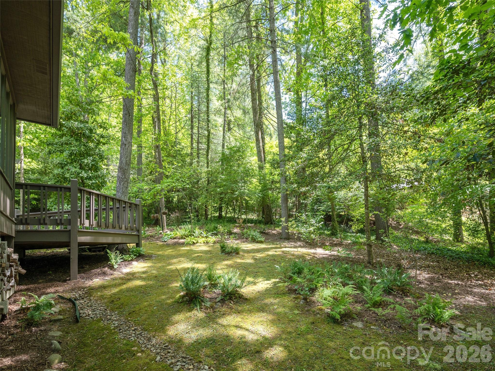 227 Estate Drive — Hendersonville