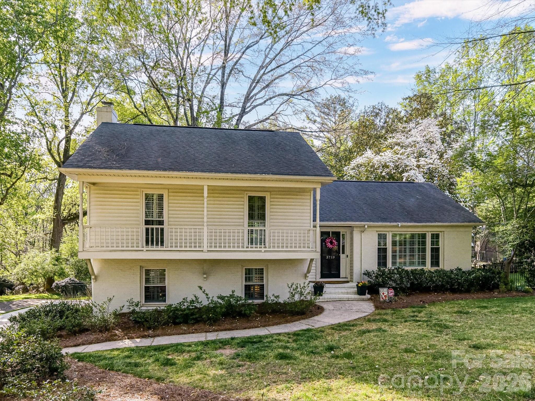 3719 Huckleberry Road — Charlotte