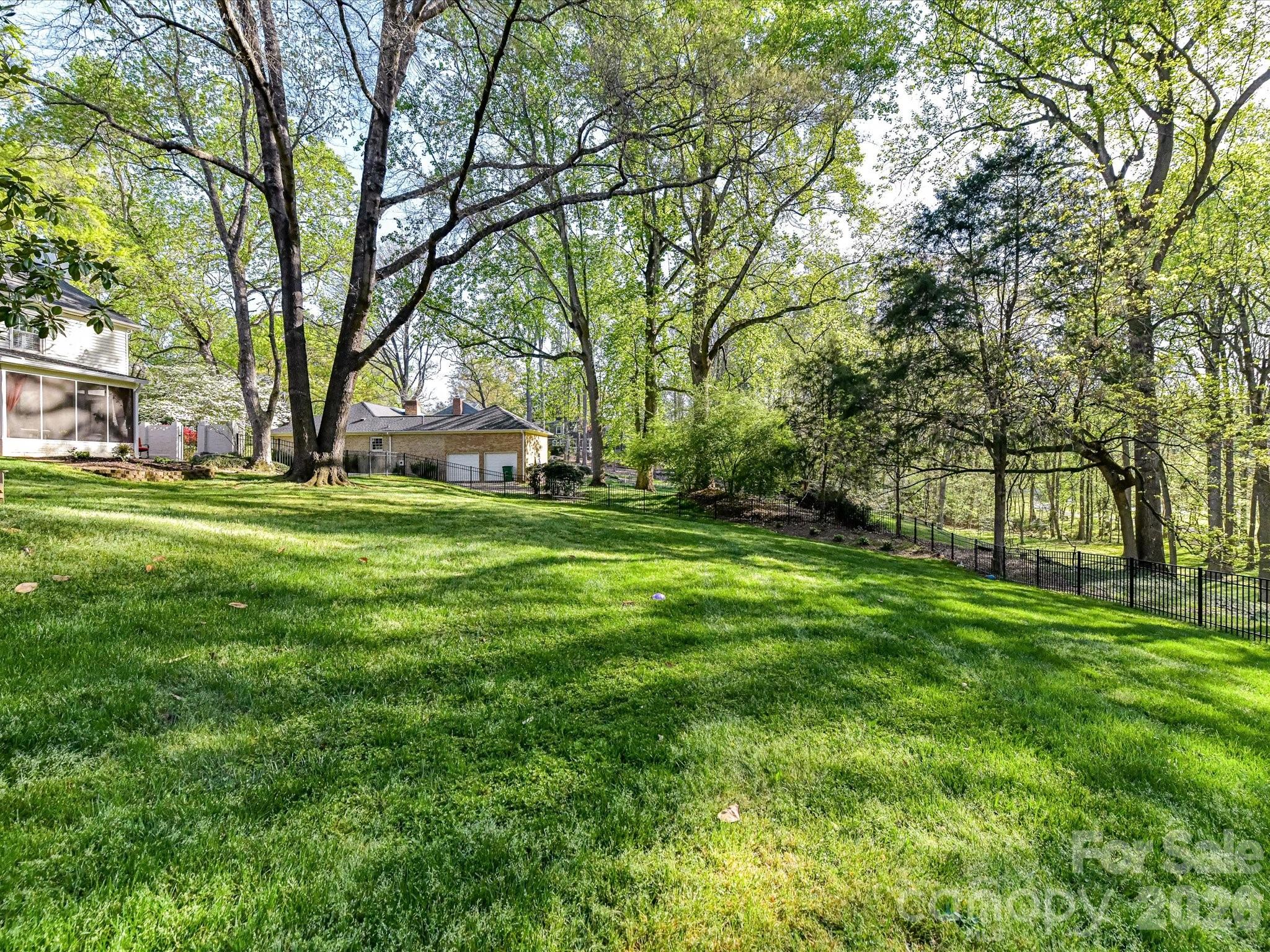3719 Huckleberry Road — Charlotte