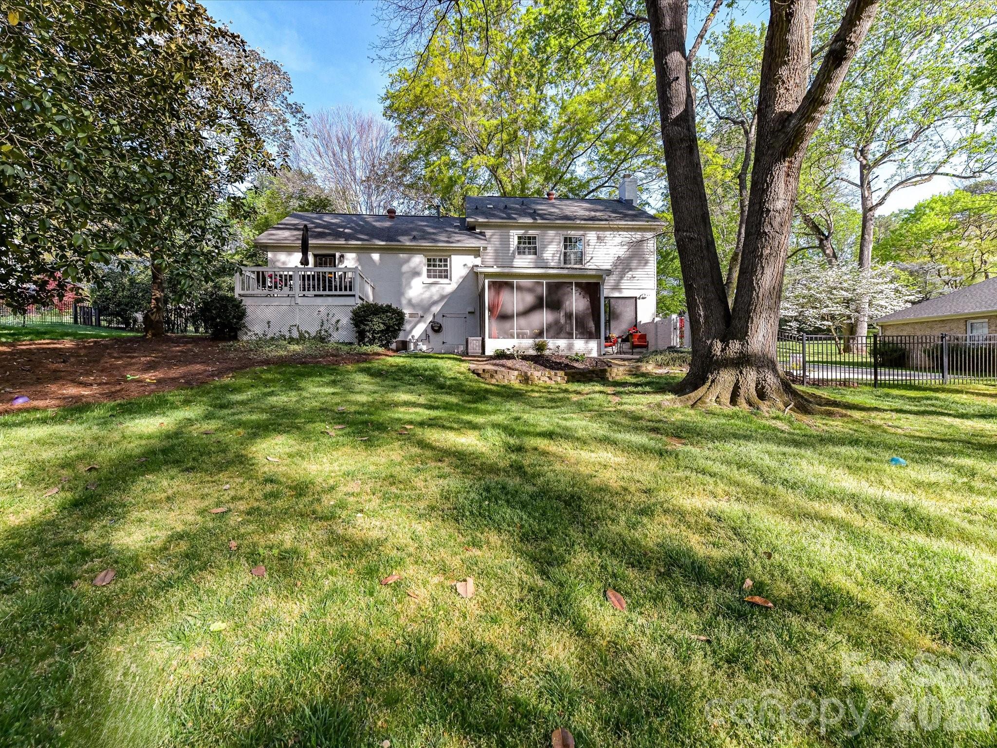 3719 Huckleberry Road — Charlotte