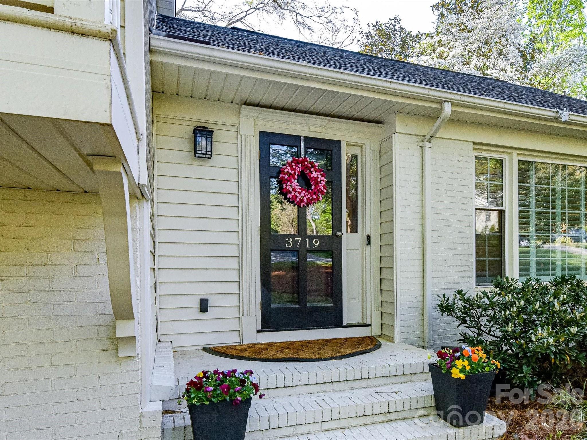 3719 Huckleberry Road — Charlotte
