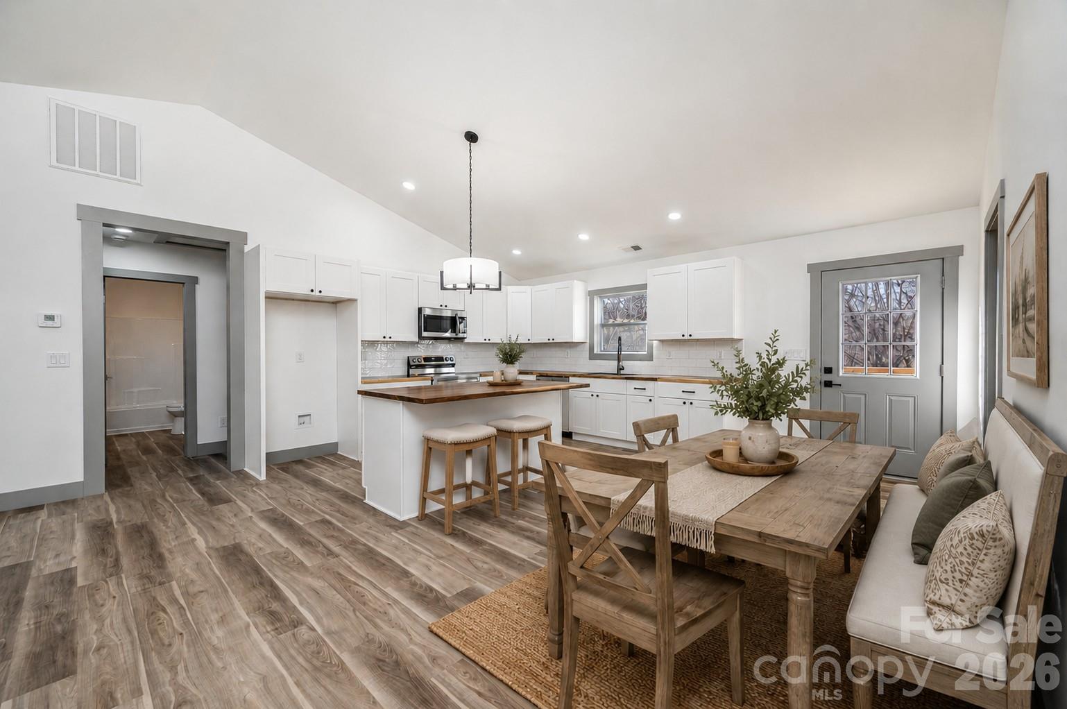 2914 Ivory Place — Granite Falls