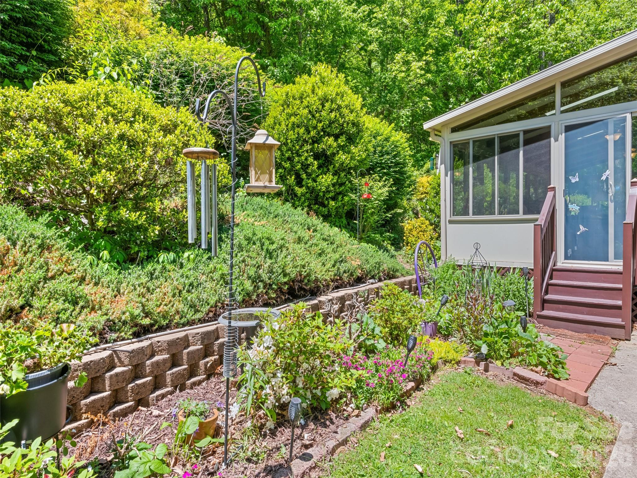 300 Kelly Springs Road — Waynesville