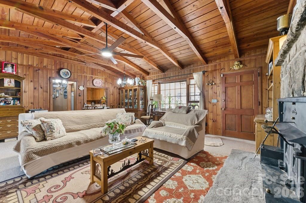 3731 Dillard Road — Highlands
