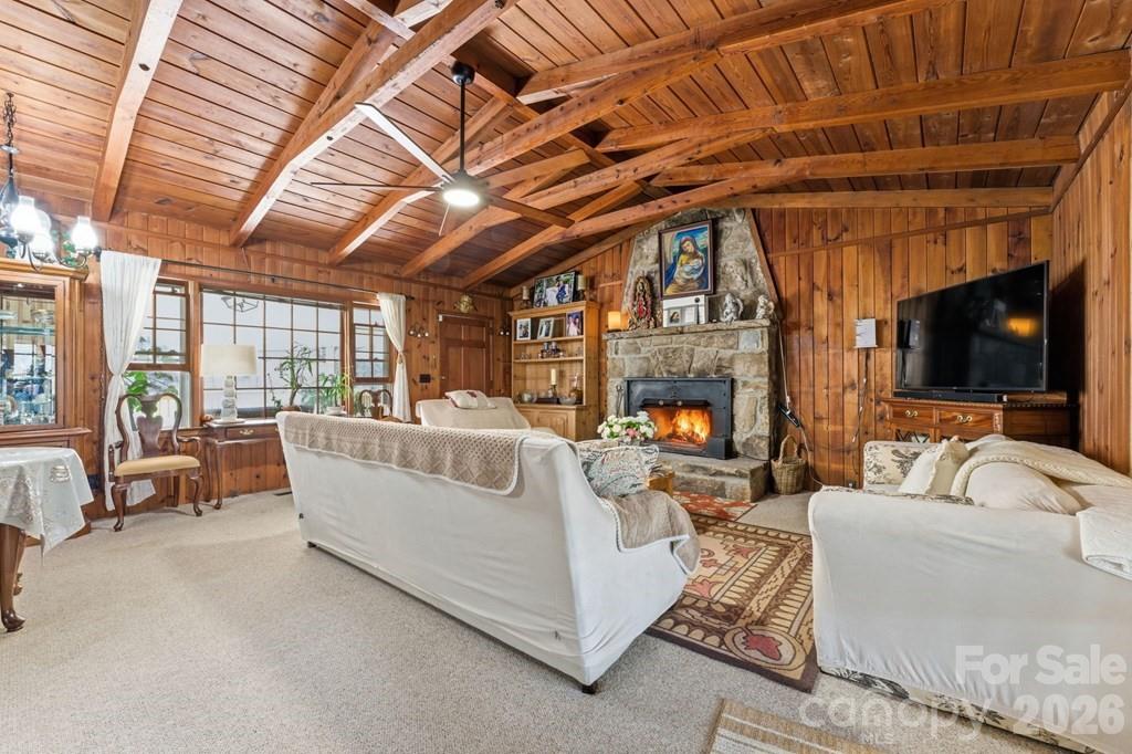 3731 Dillard Road — Highlands
