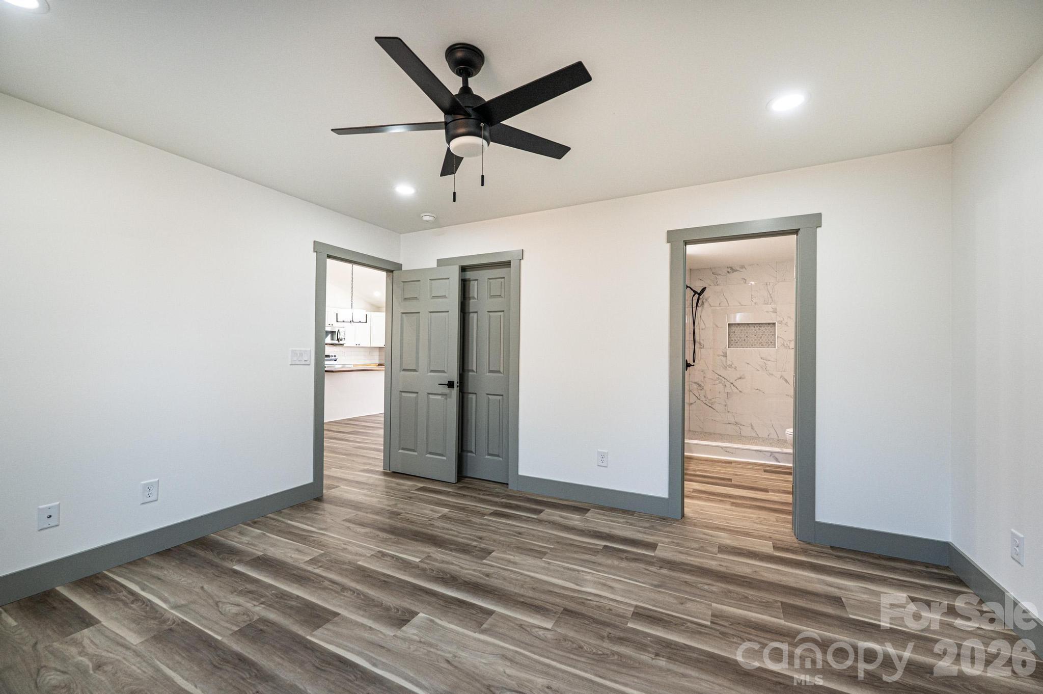 2020 Bailey Drive — Hickory