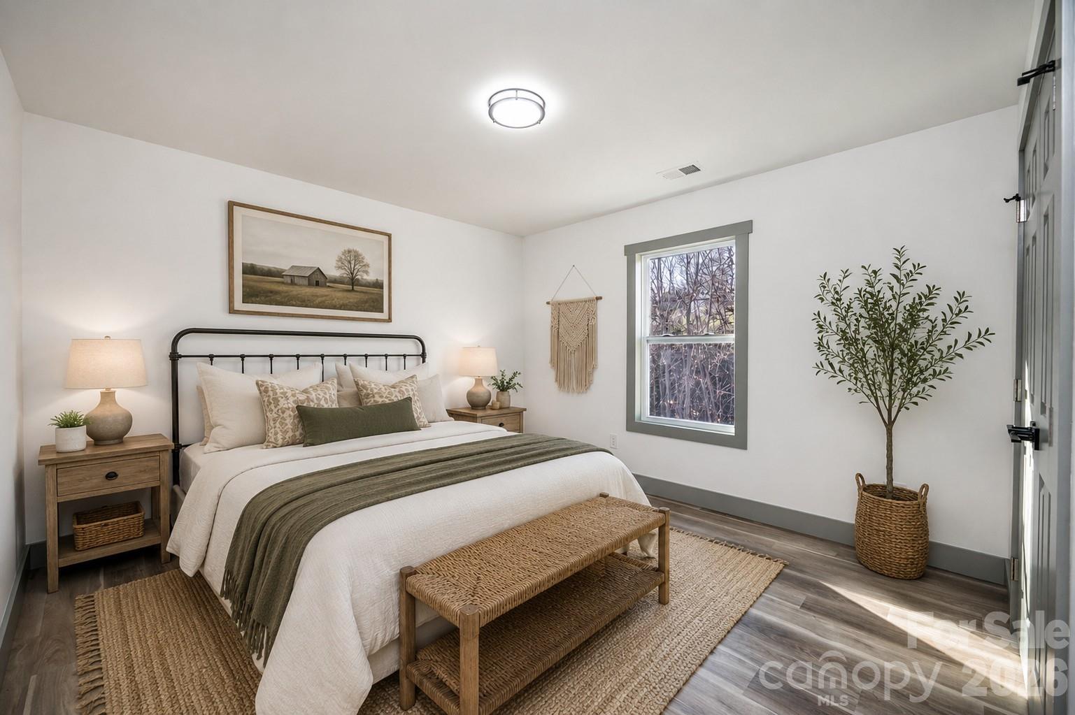 2020 Bailey Drive — Hickory
