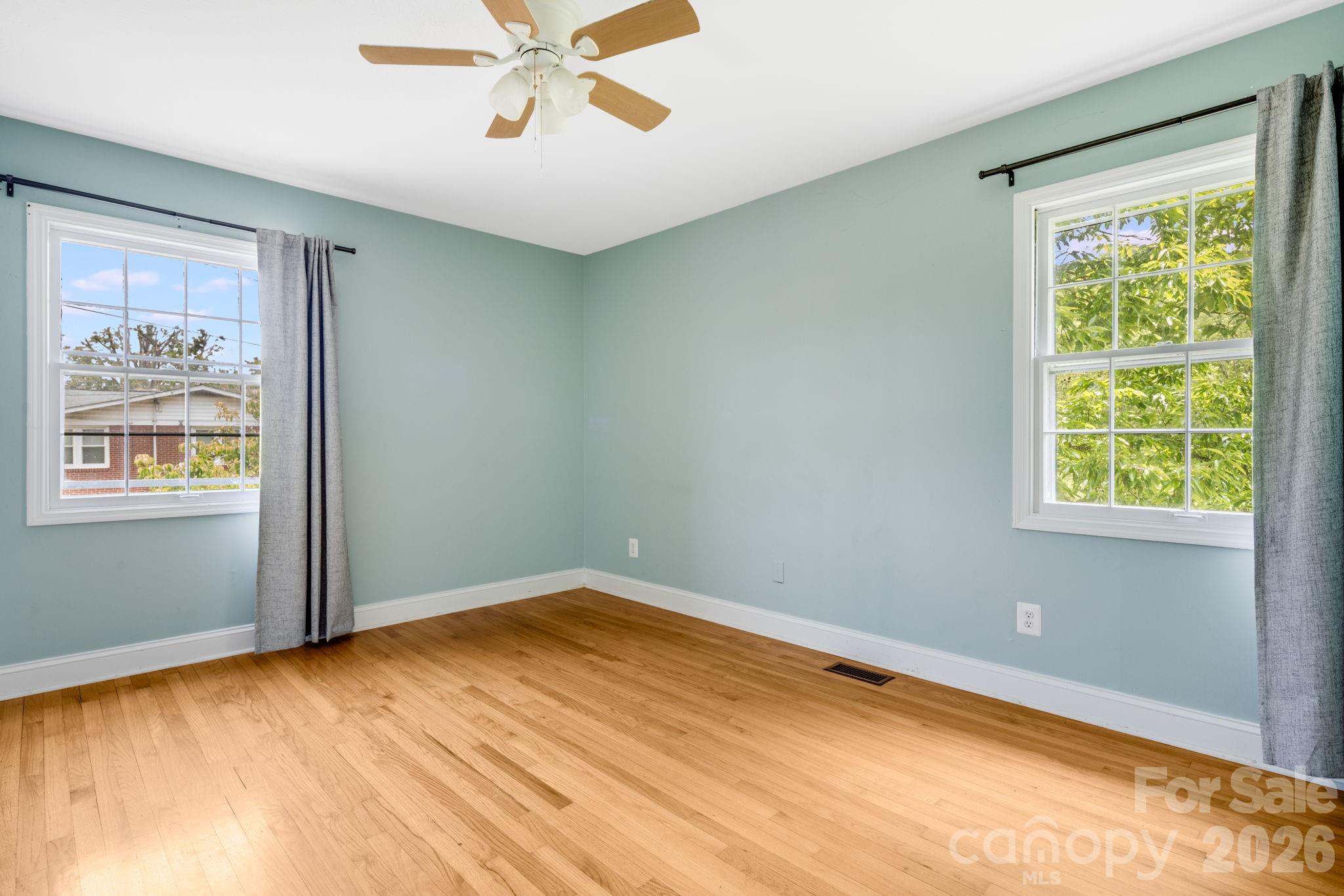 2956 New Leicester Highway — Leicester