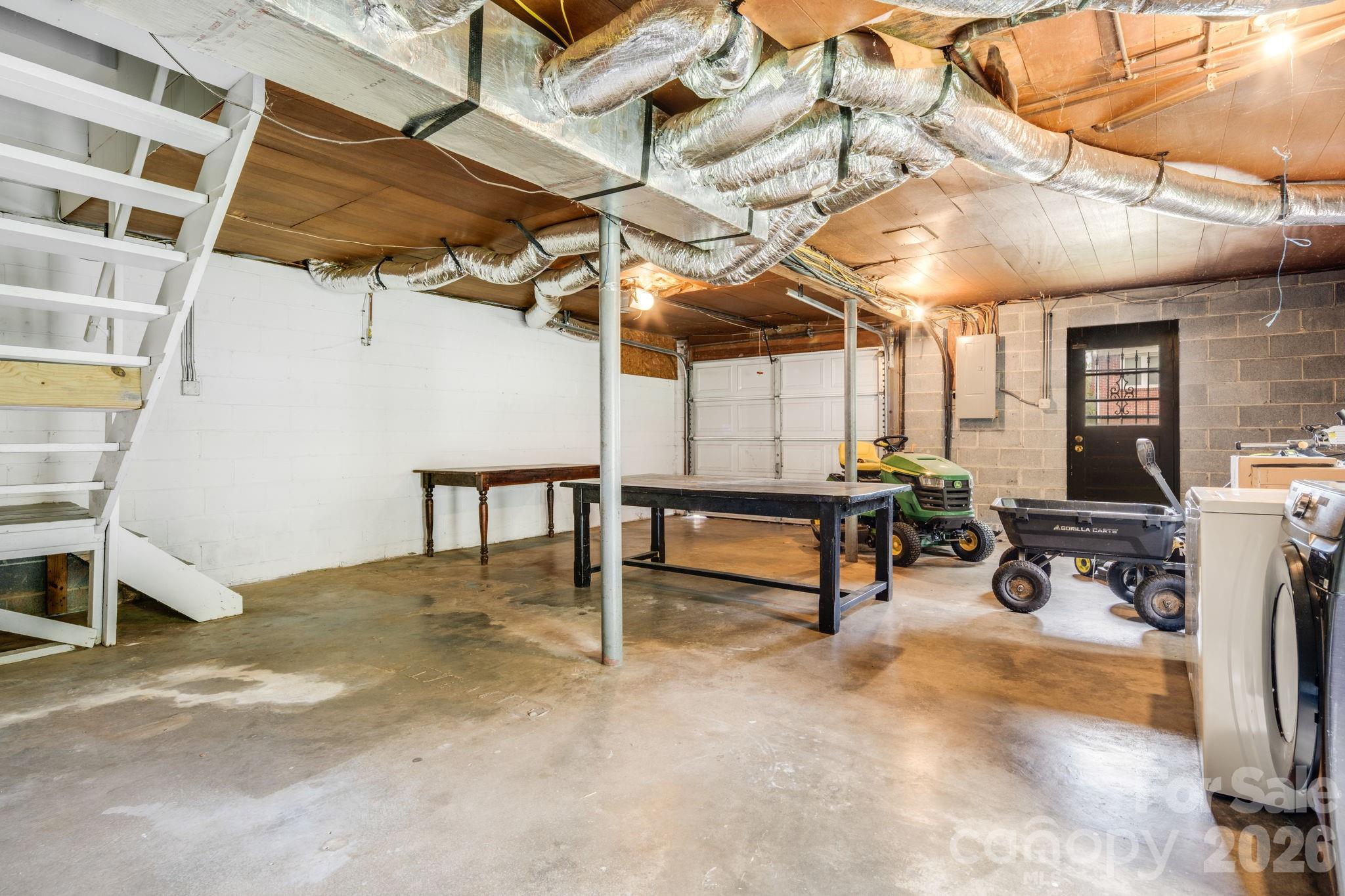 2956 New Leicester Highway — Leicester