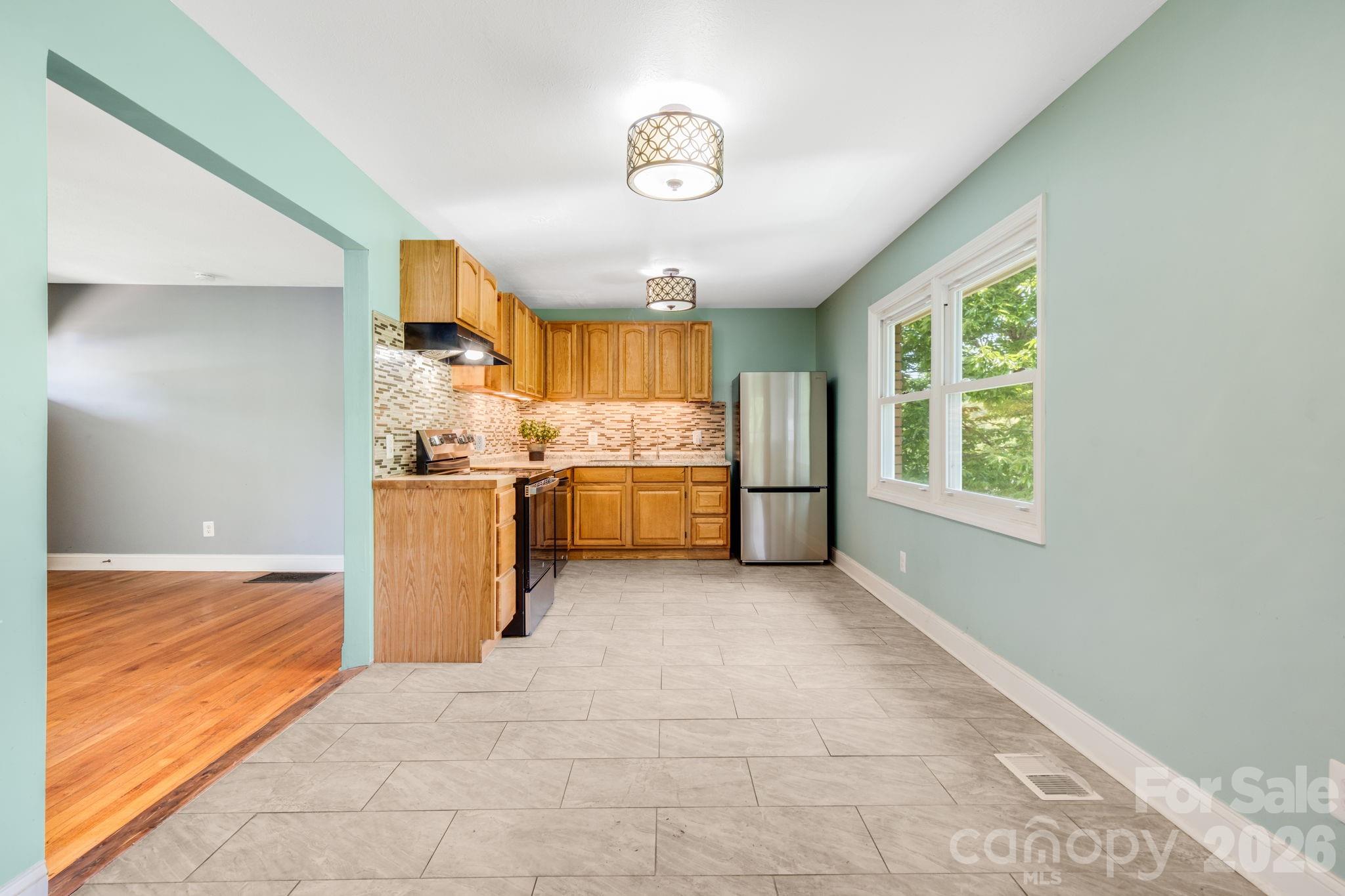 2956 New Leicester Highway — Leicester
