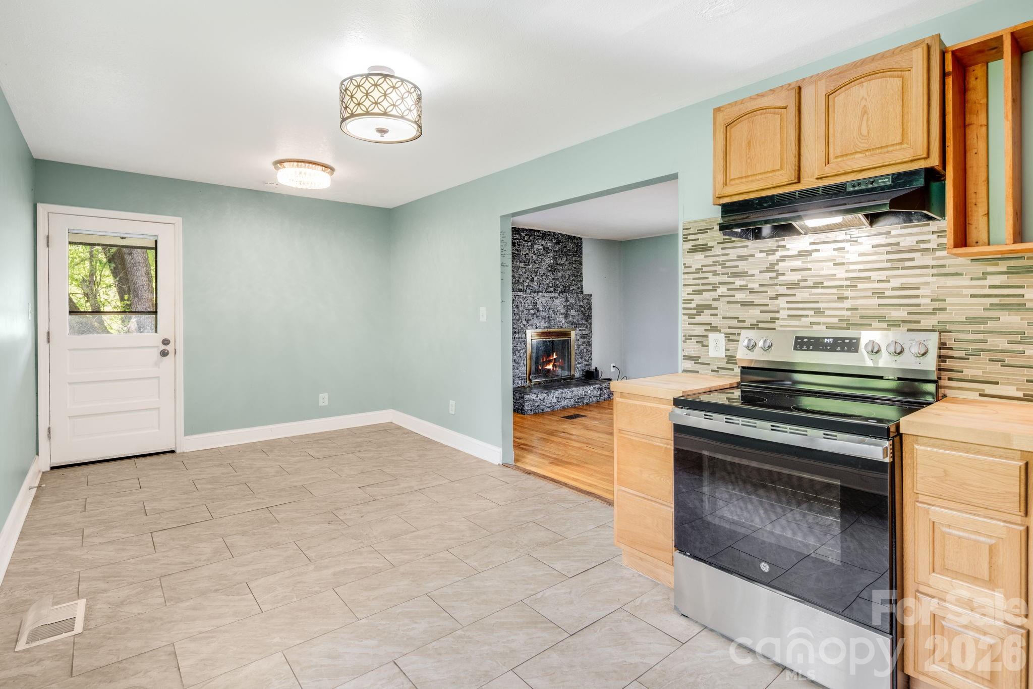 2956 New Leicester Highway — Leicester