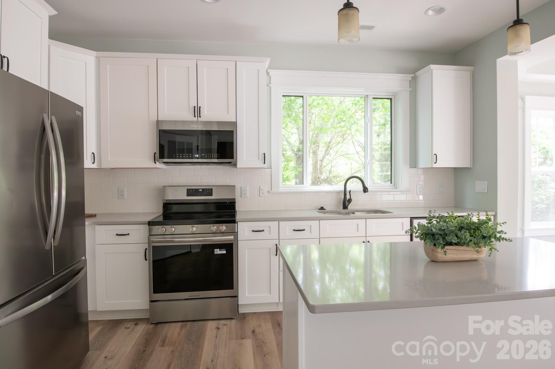 45 Gash Cove Road — Hendersonville