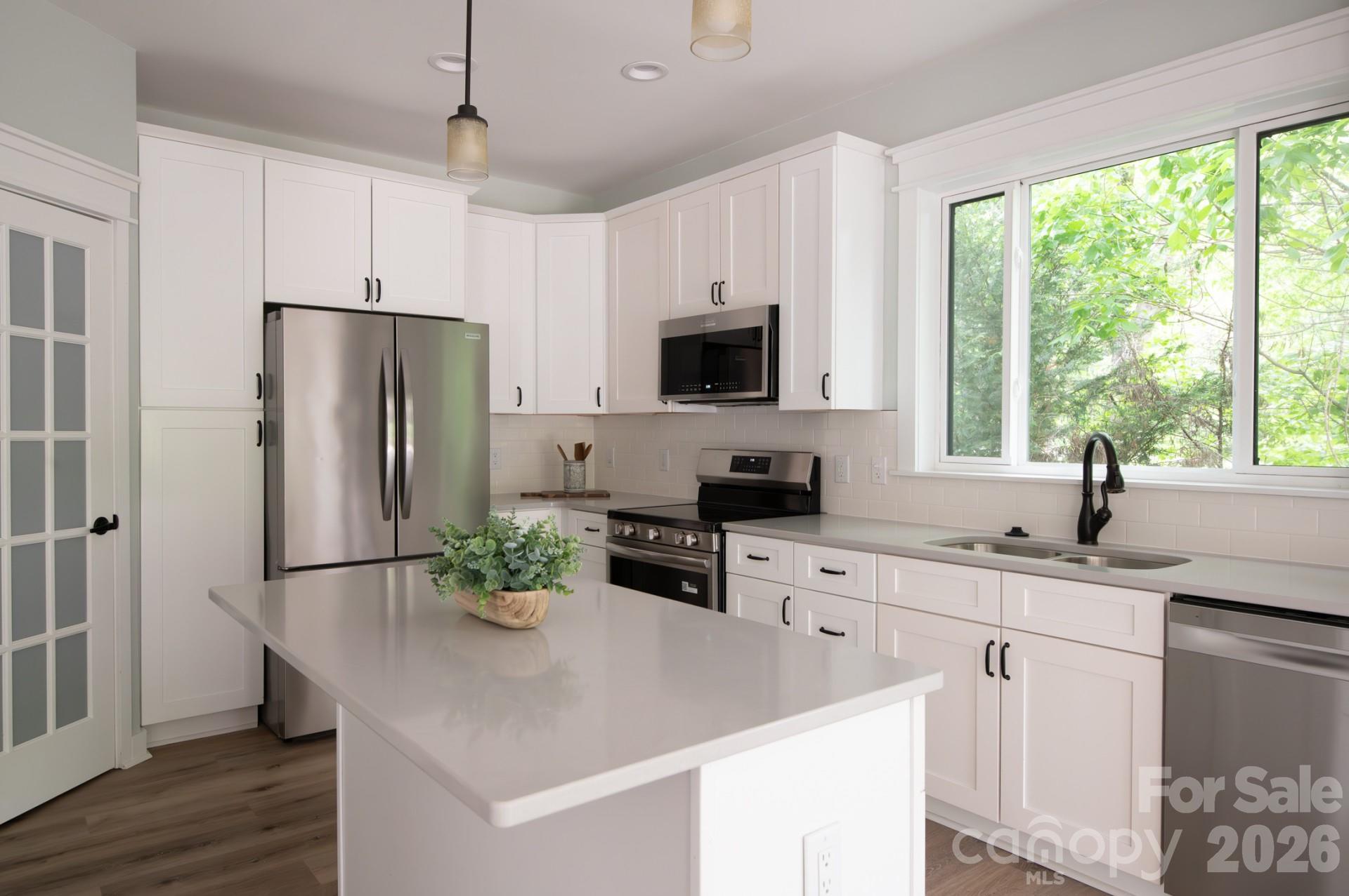 45 Gash Cove Road — Hendersonville