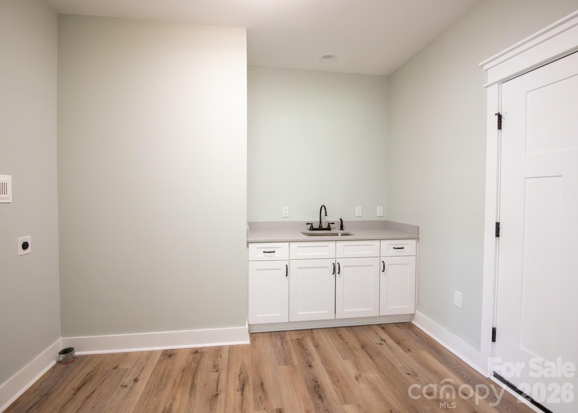 45 Gash Cove Road — Hendersonville