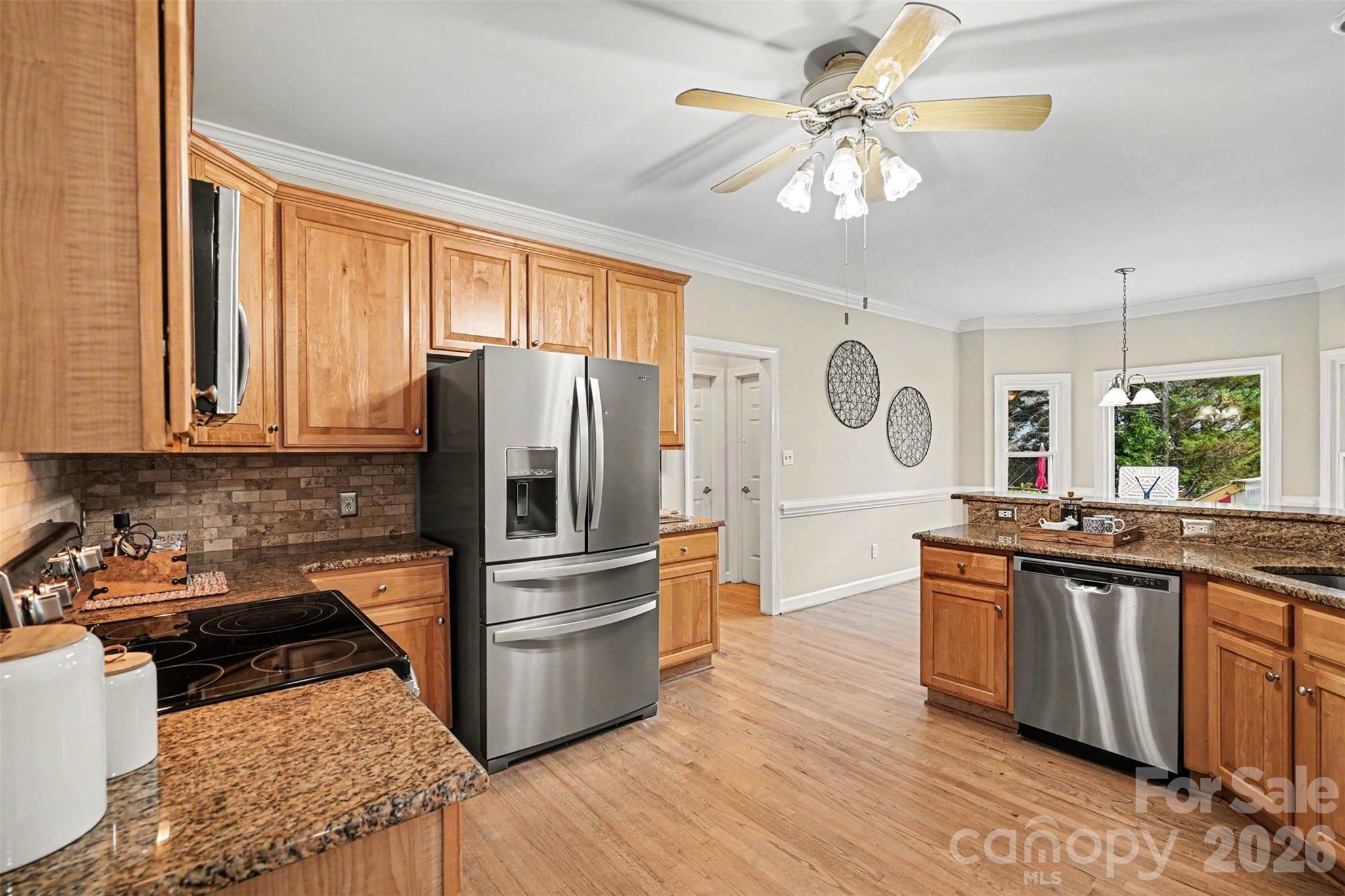 7068 Kidwelly Lane — Matthews