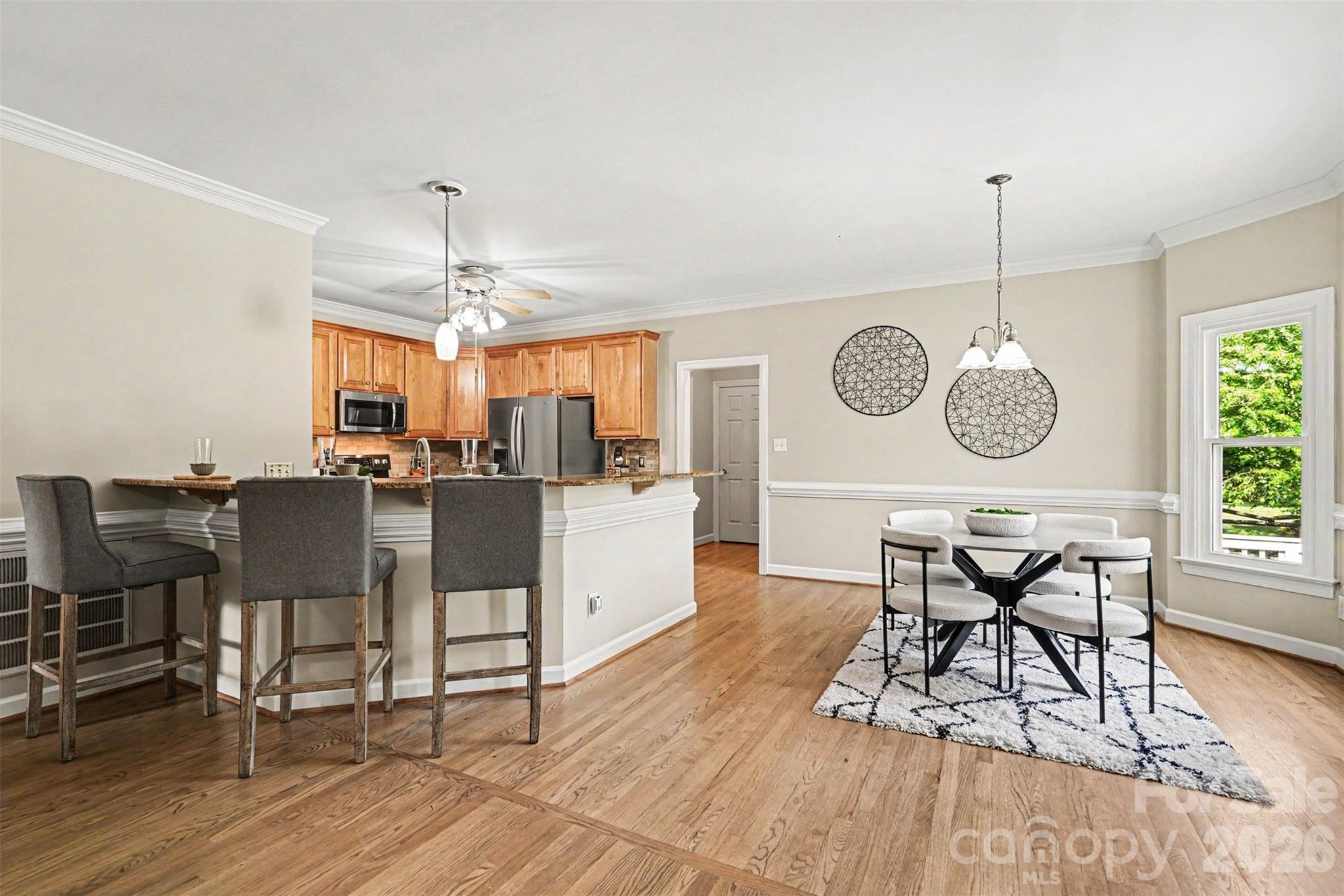 7068 Kidwelly Lane — Matthews