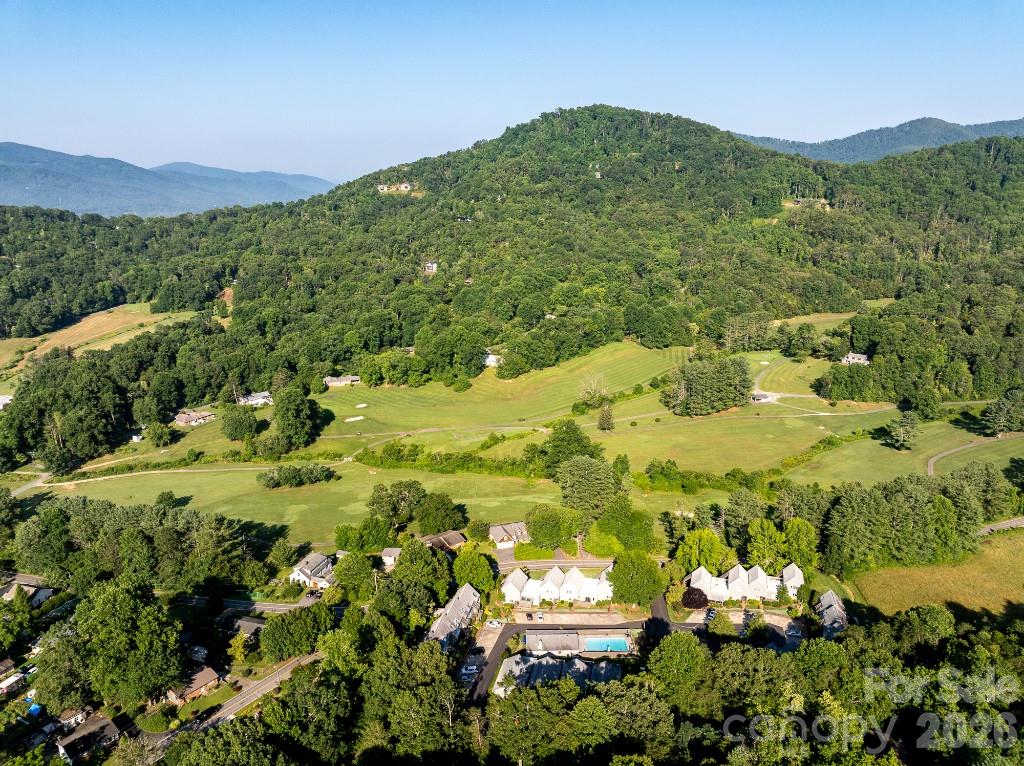 36 Lynx Drive — Black Mountain