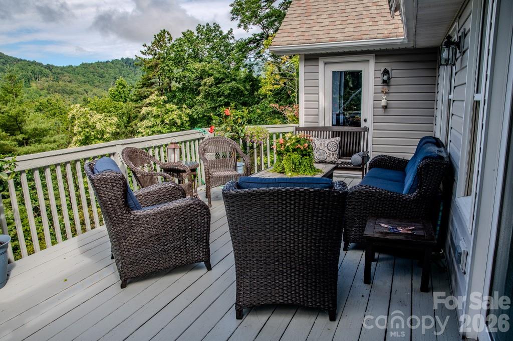 36 Lynx Drive — Black Mountain