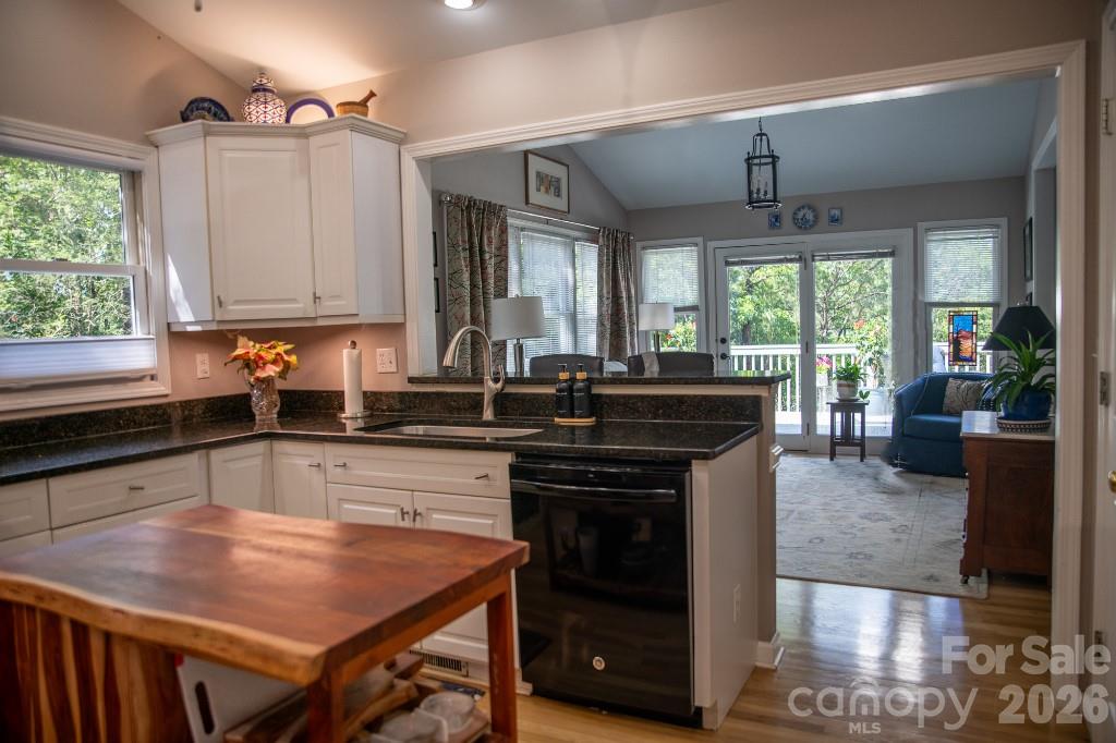 36 Lynx Drive — Black Mountain
