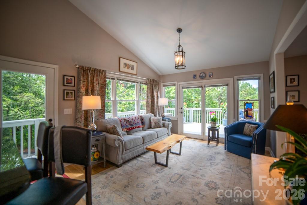 36 Lynx Drive — Black Mountain