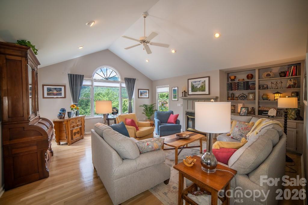 36 Lynx Drive — Black Mountain