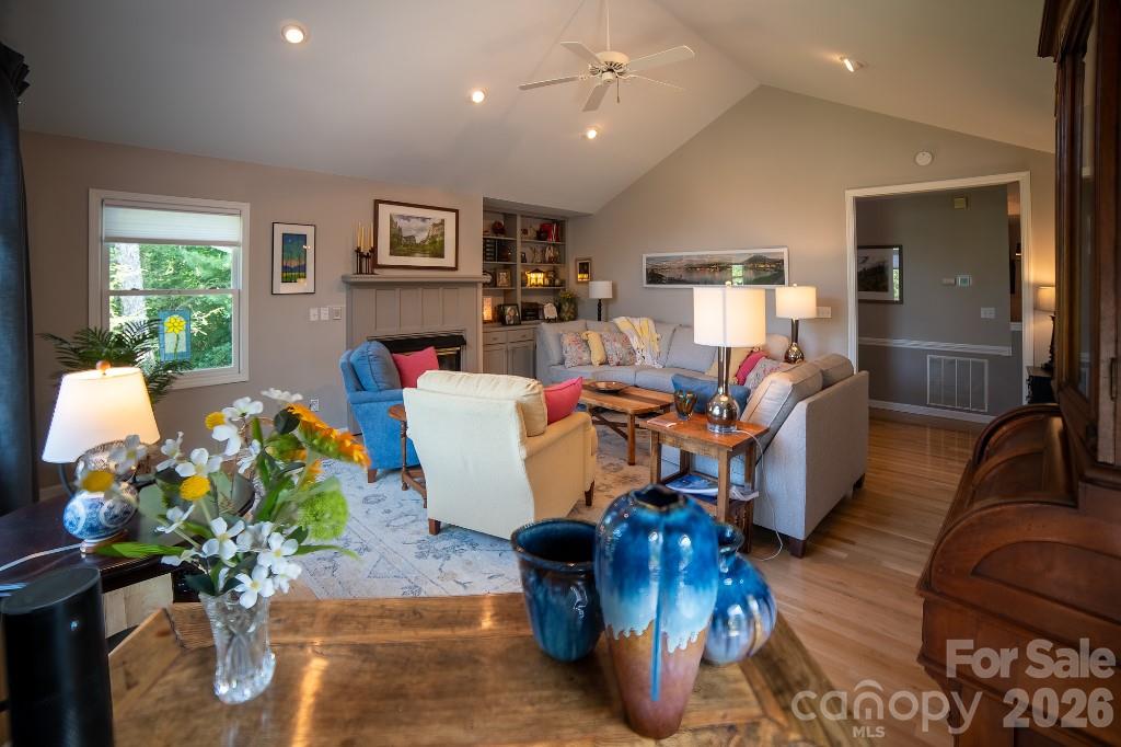 36 Lynx Drive — Black Mountain