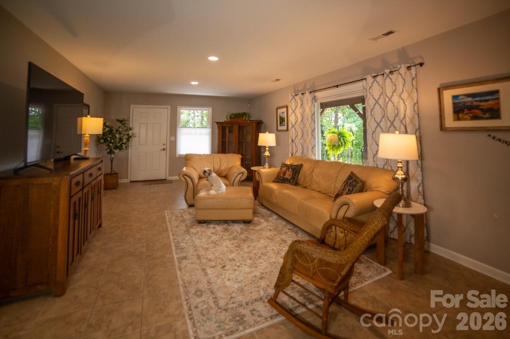 36 Lynx Drive — Black Mountain