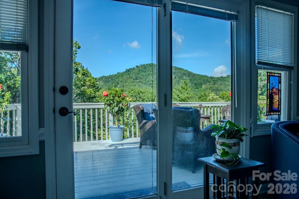 36 Lynx Drive — Black Mountain