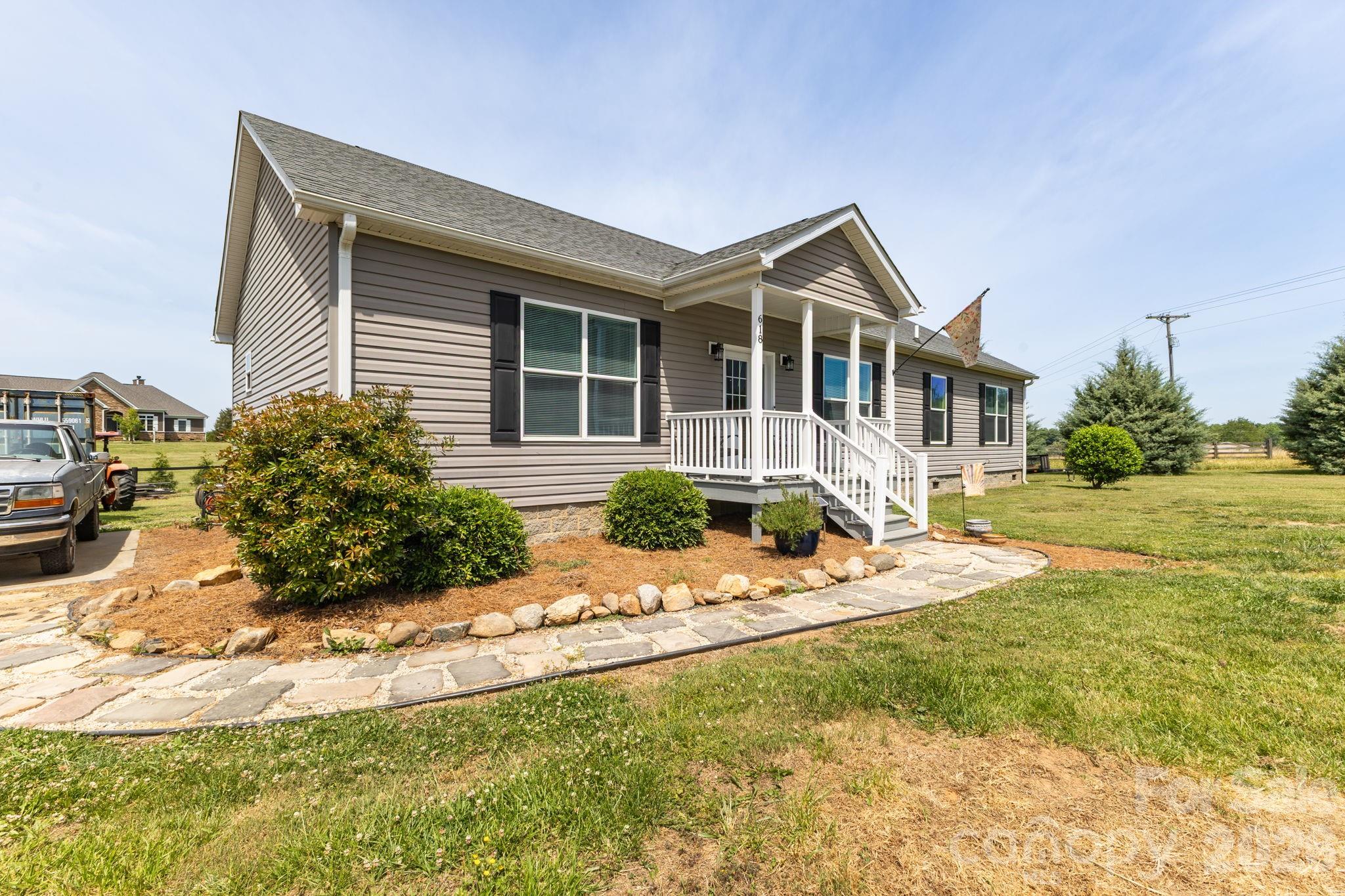 618 Society Road — Statesville
