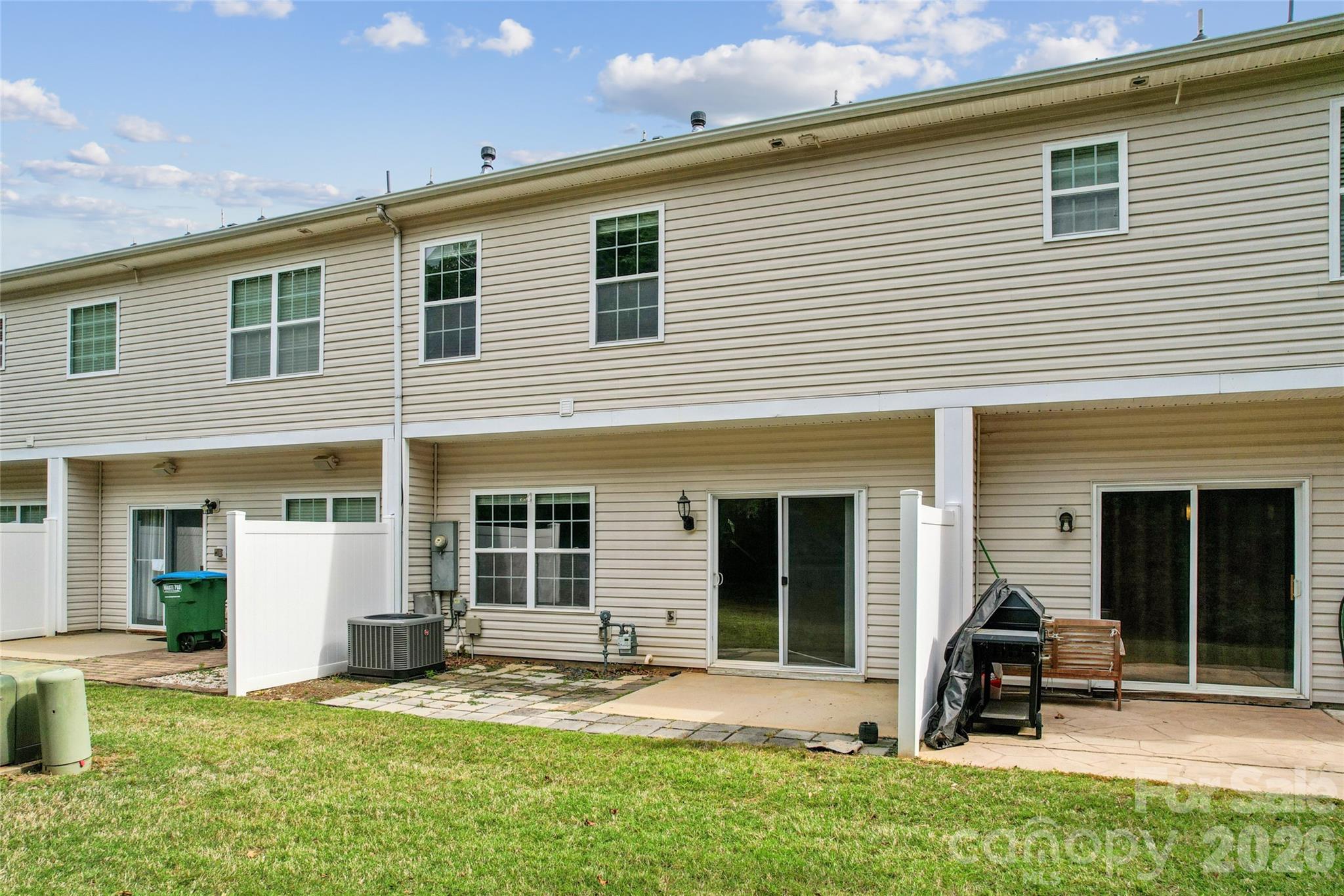 11961 Stratfield Place Circle — Pineville