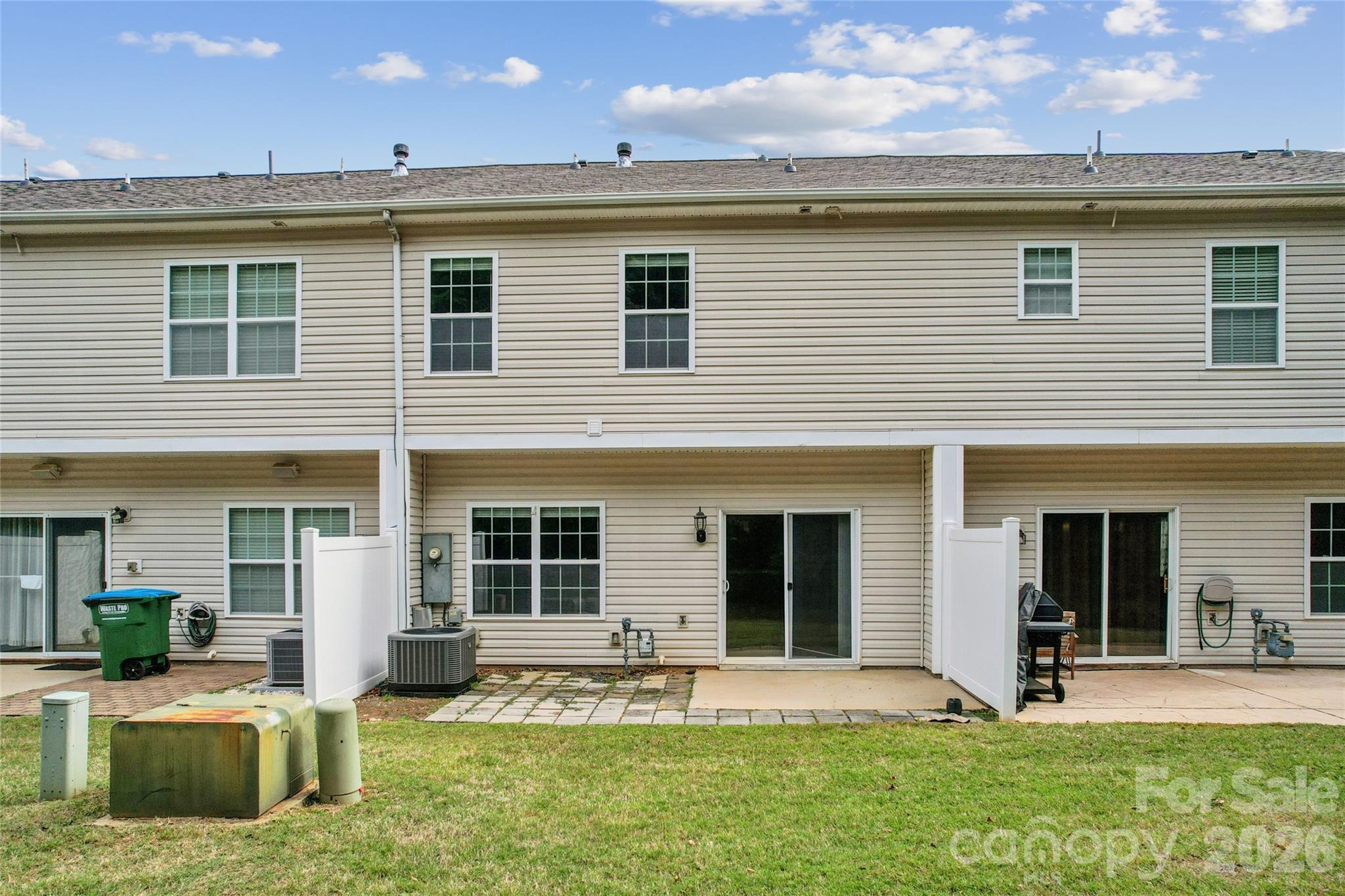 11961 Stratfield Place Circle — Pineville