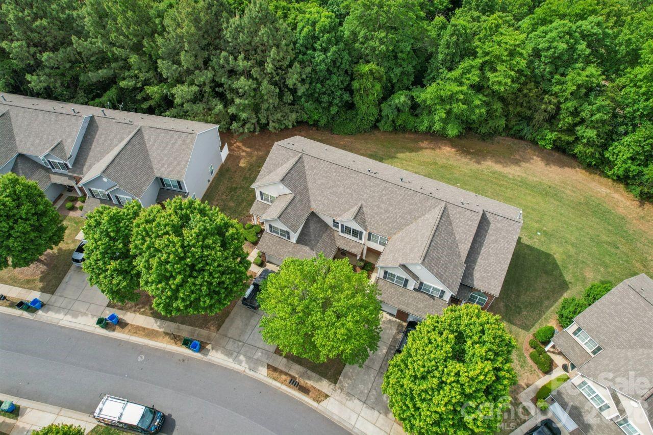11961 Stratfield Place Circle — Pineville