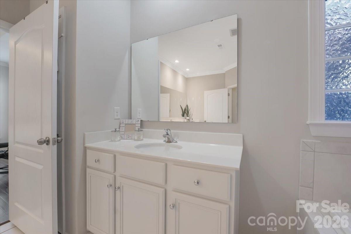 13335 Union Square Drive — Huntersville