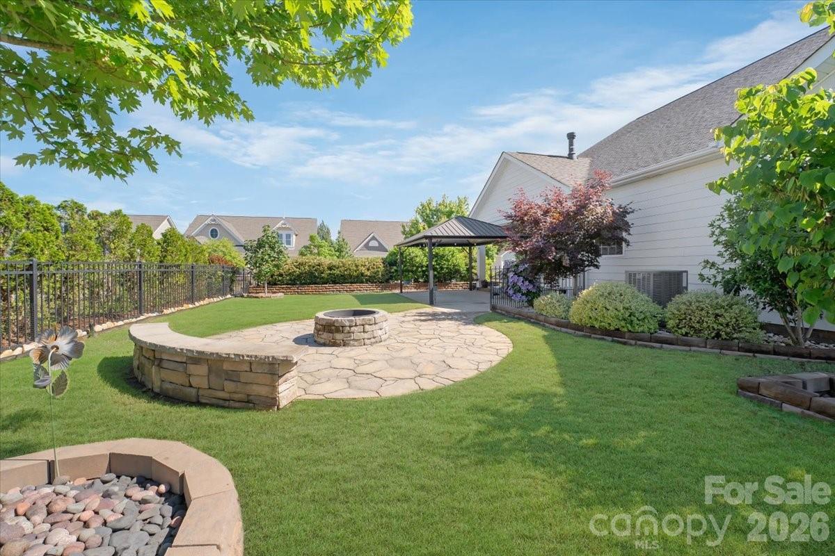 13335 Union Square Drive — Huntersville