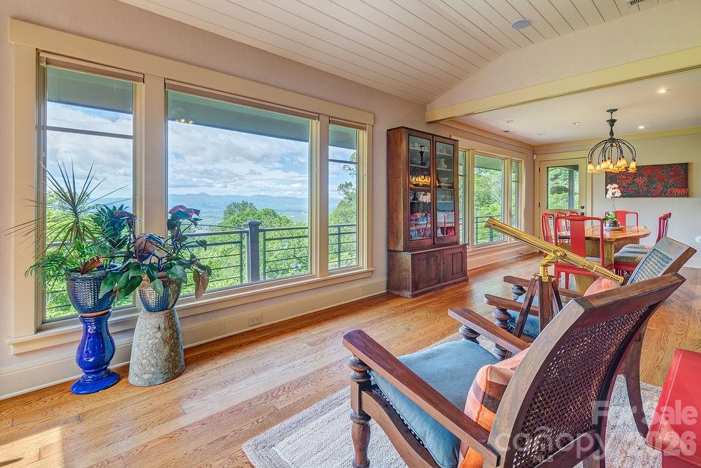 24 Westhaven Drive — Asheville