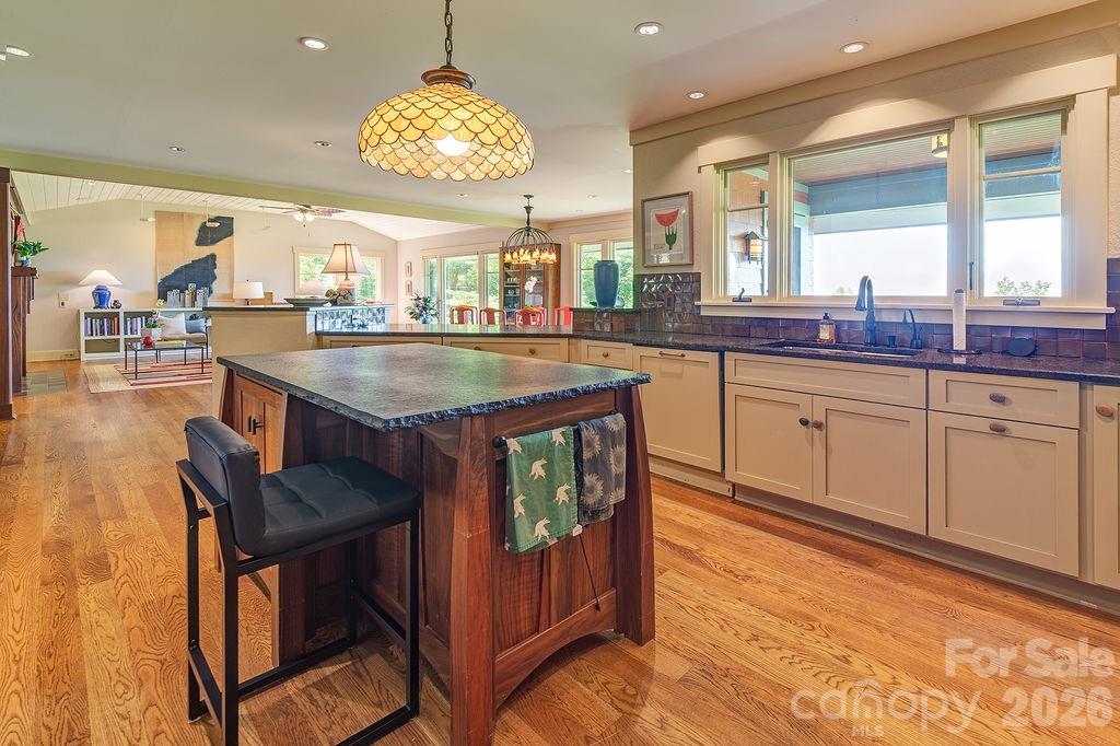 24 Westhaven Drive — Asheville