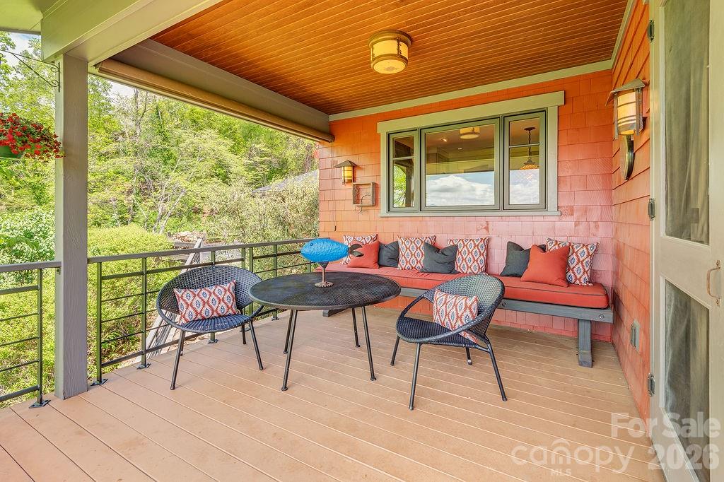 24 Westhaven Drive — Asheville