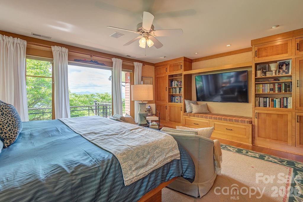 24 Westhaven Drive — Asheville