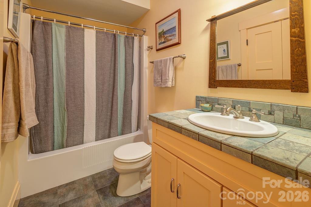 24 Westhaven Drive — Asheville