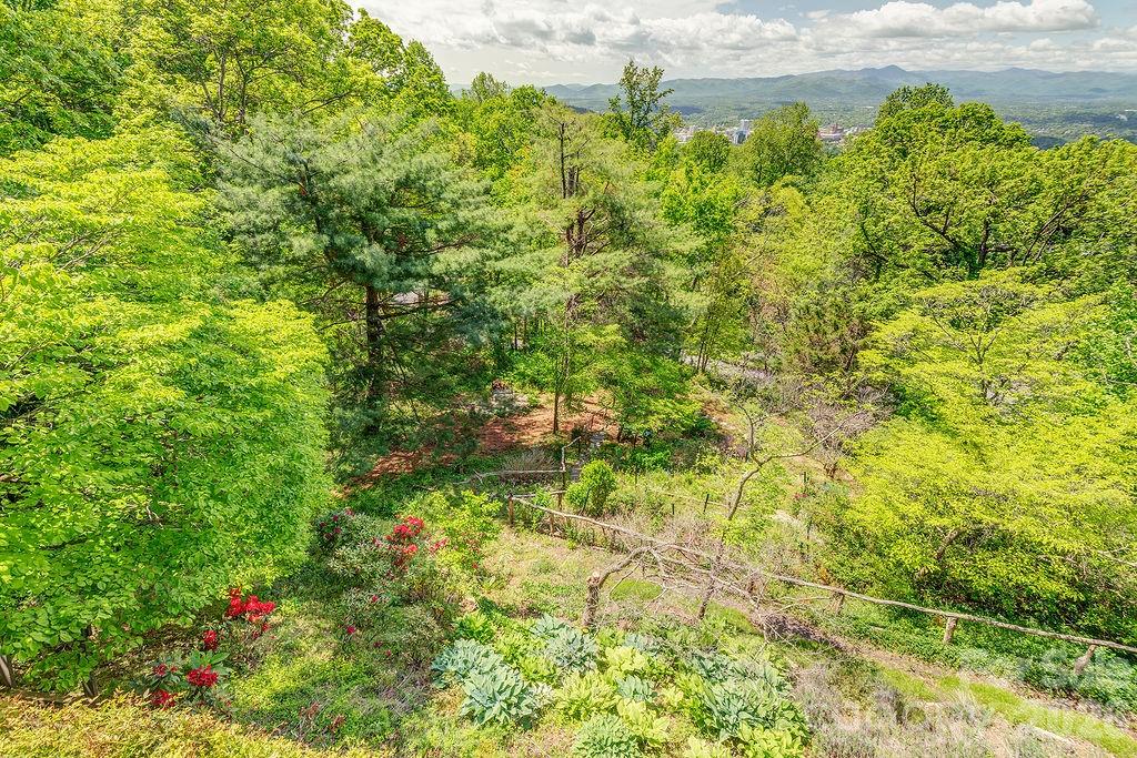 24 Westhaven Drive — Asheville
