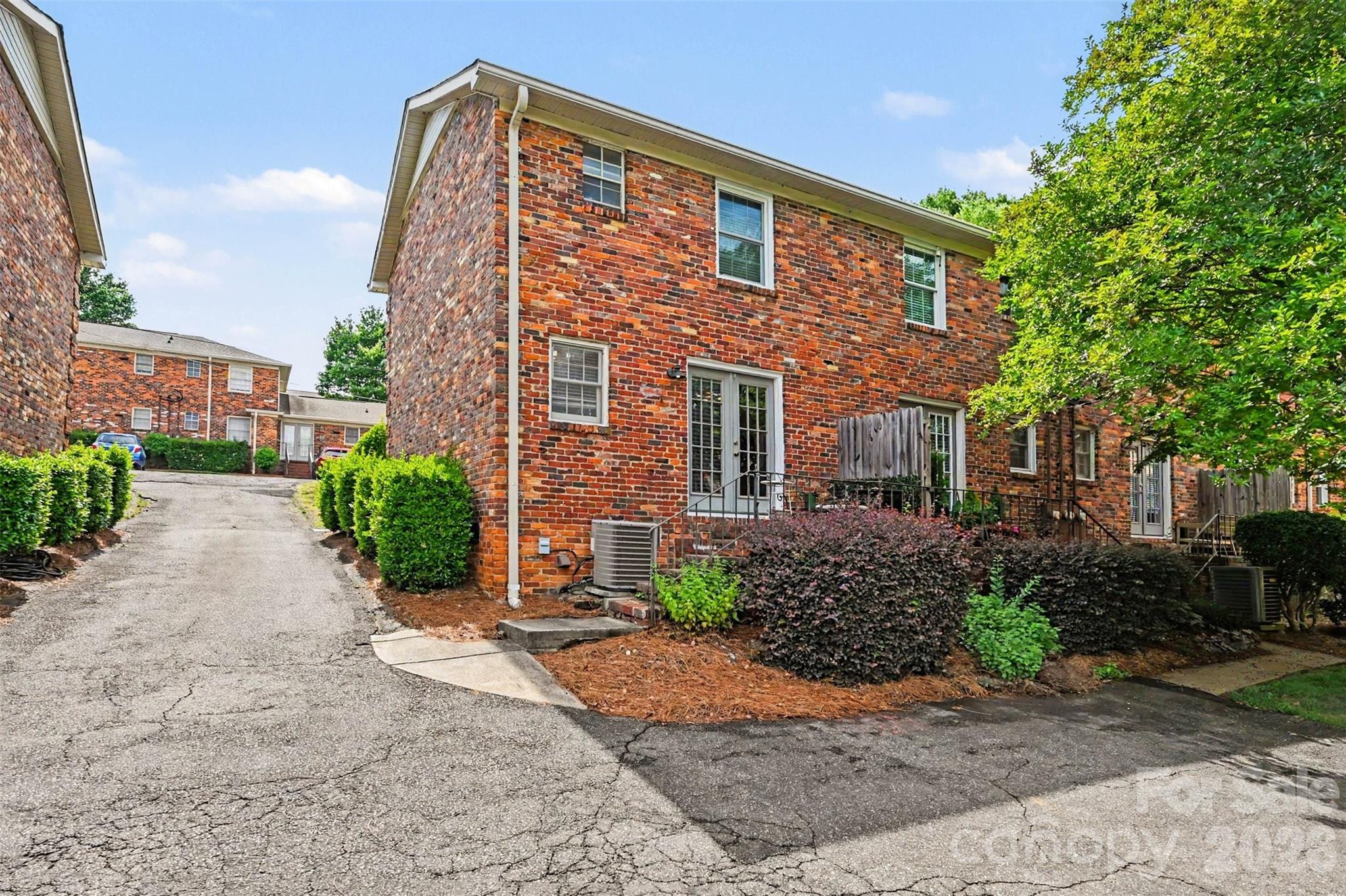 4329 Hathaway Street #G — Charlotte