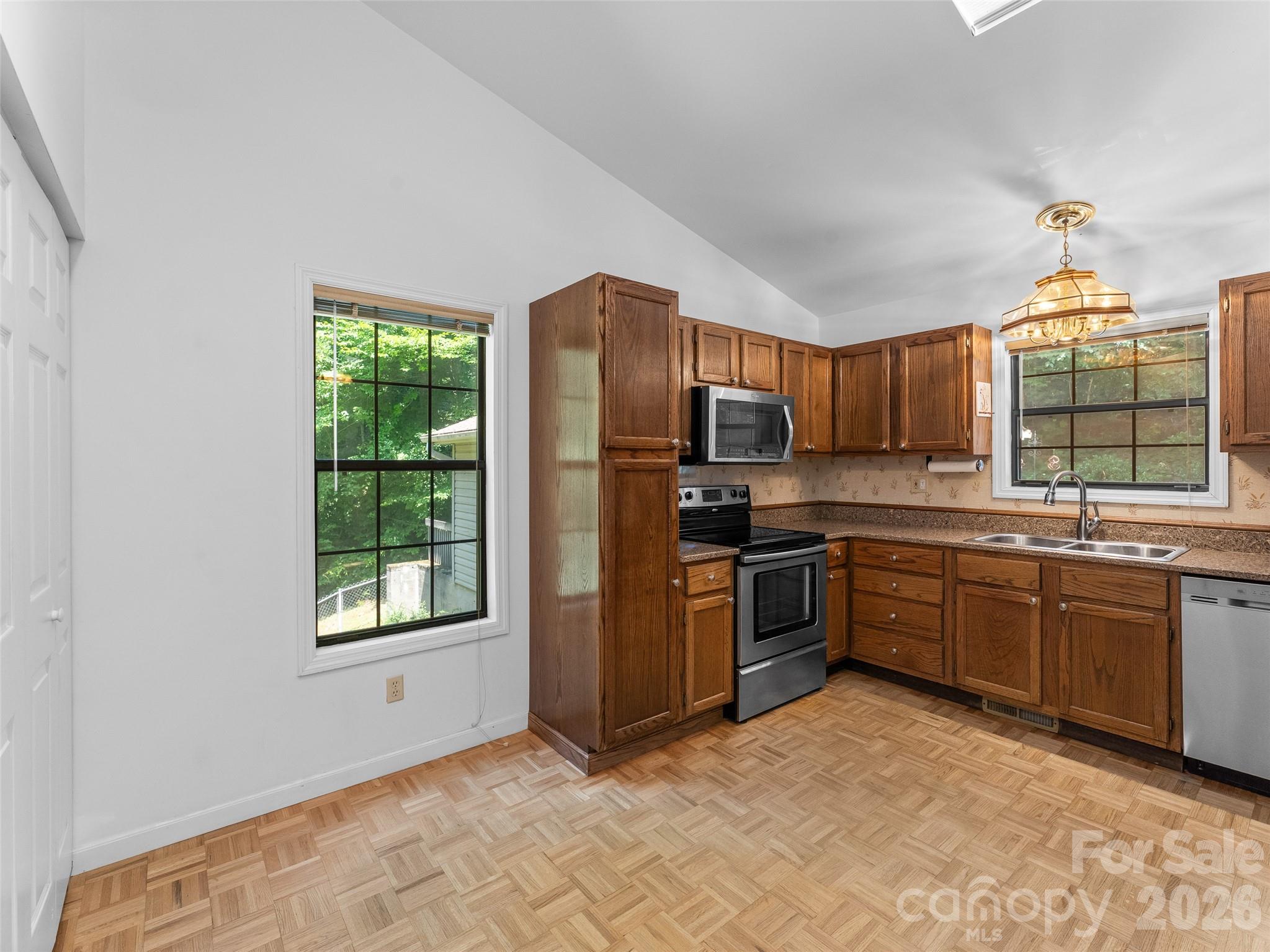 323 Burrell Mountain Road — Brevard