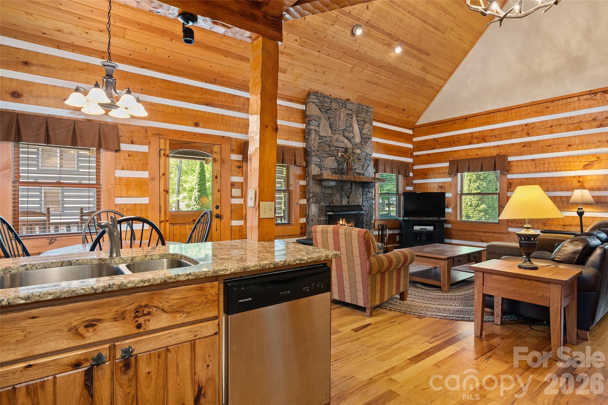 17 Rachels Circle — Maggie Valley