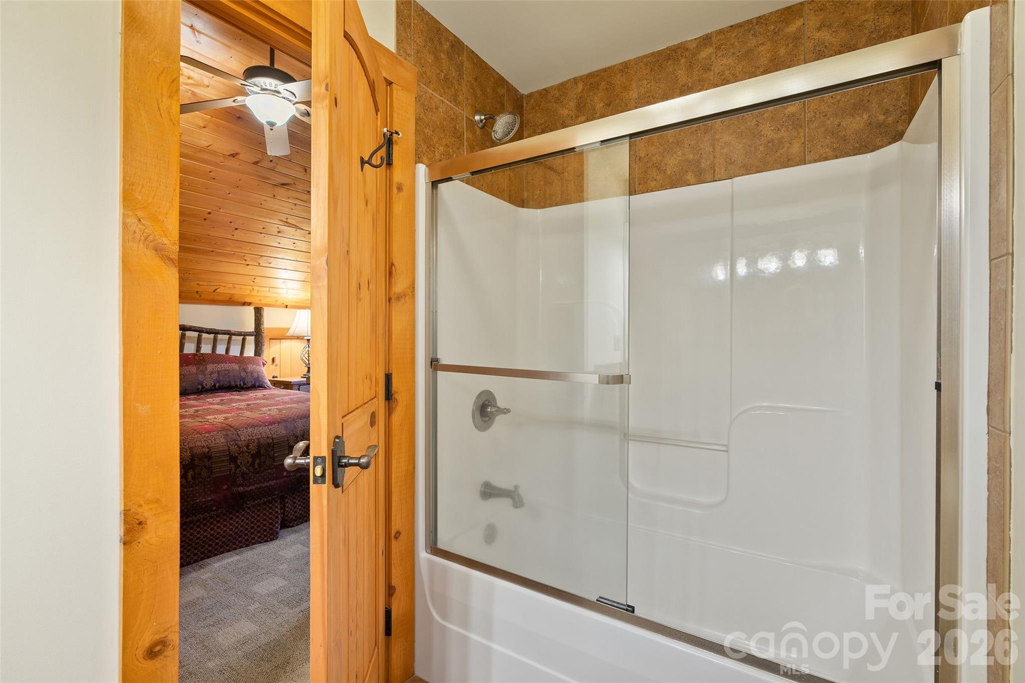 17 Rachels Circle — Maggie Valley
