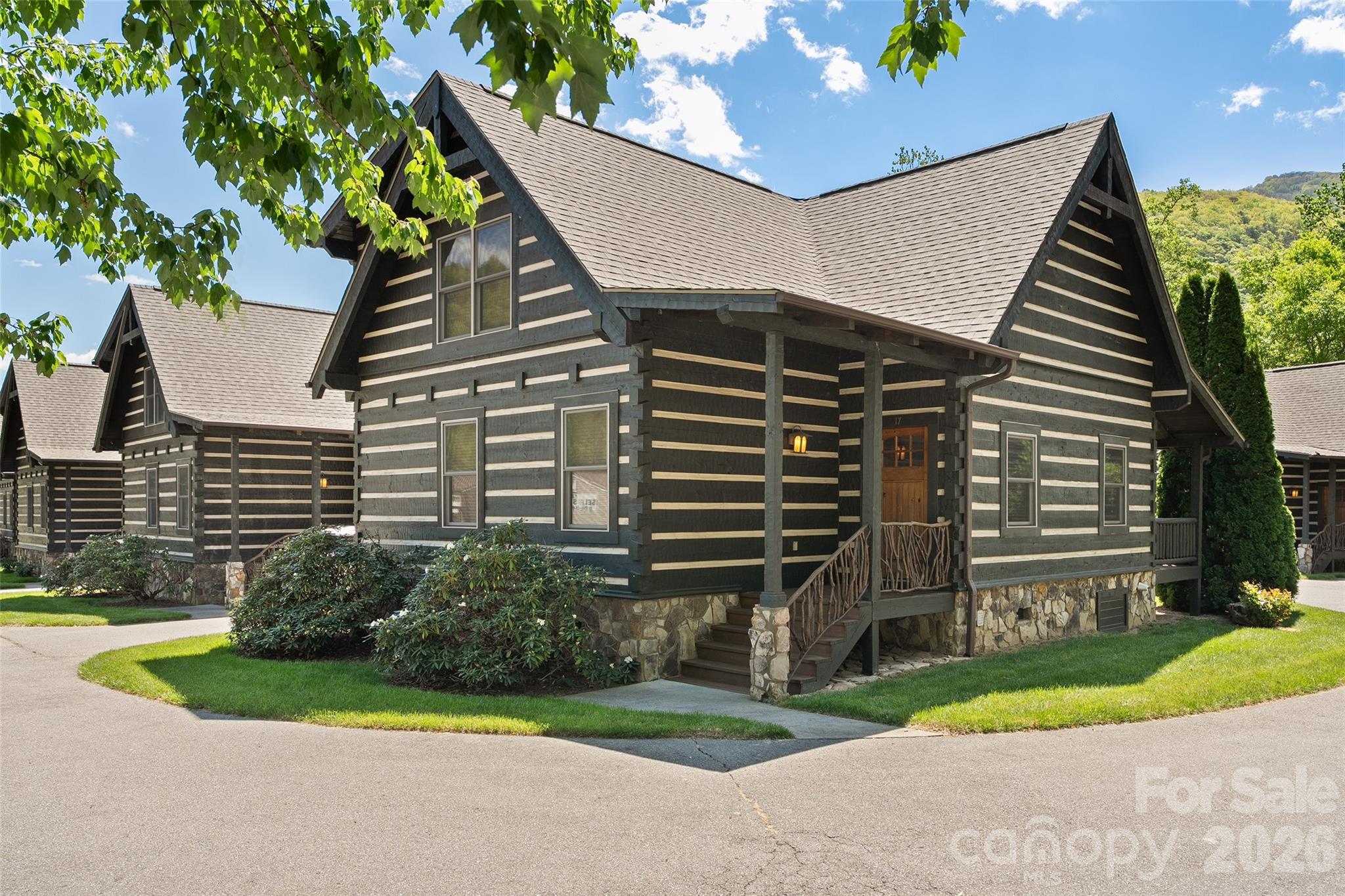 17 Rachels Circle — Maggie Valley