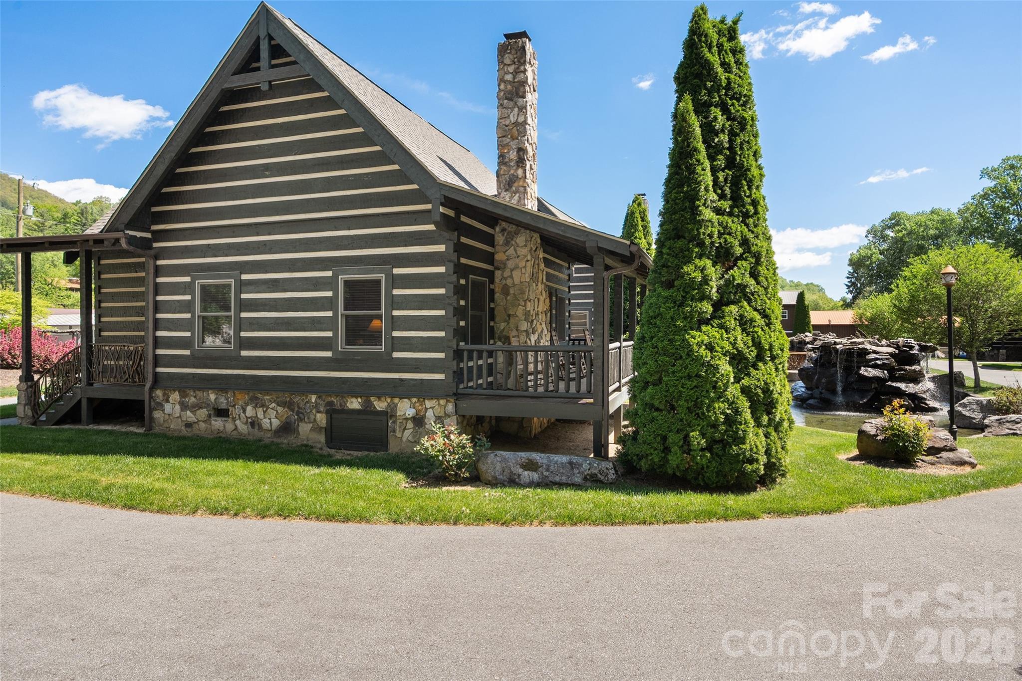 17 Rachels Circle — Maggie Valley