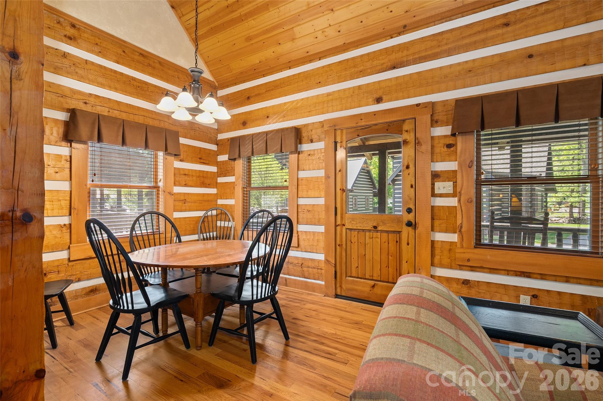 17 Rachels Circle — Maggie Valley
