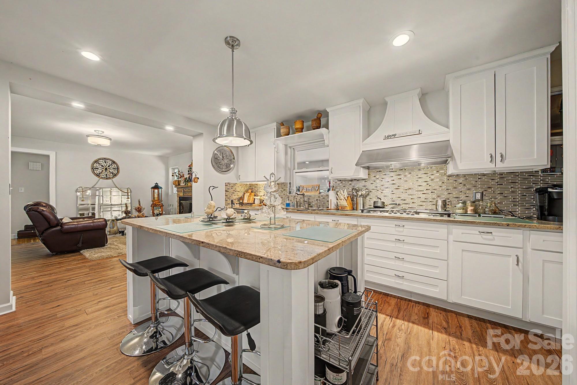 5127 Hoover Drive — Charlotte