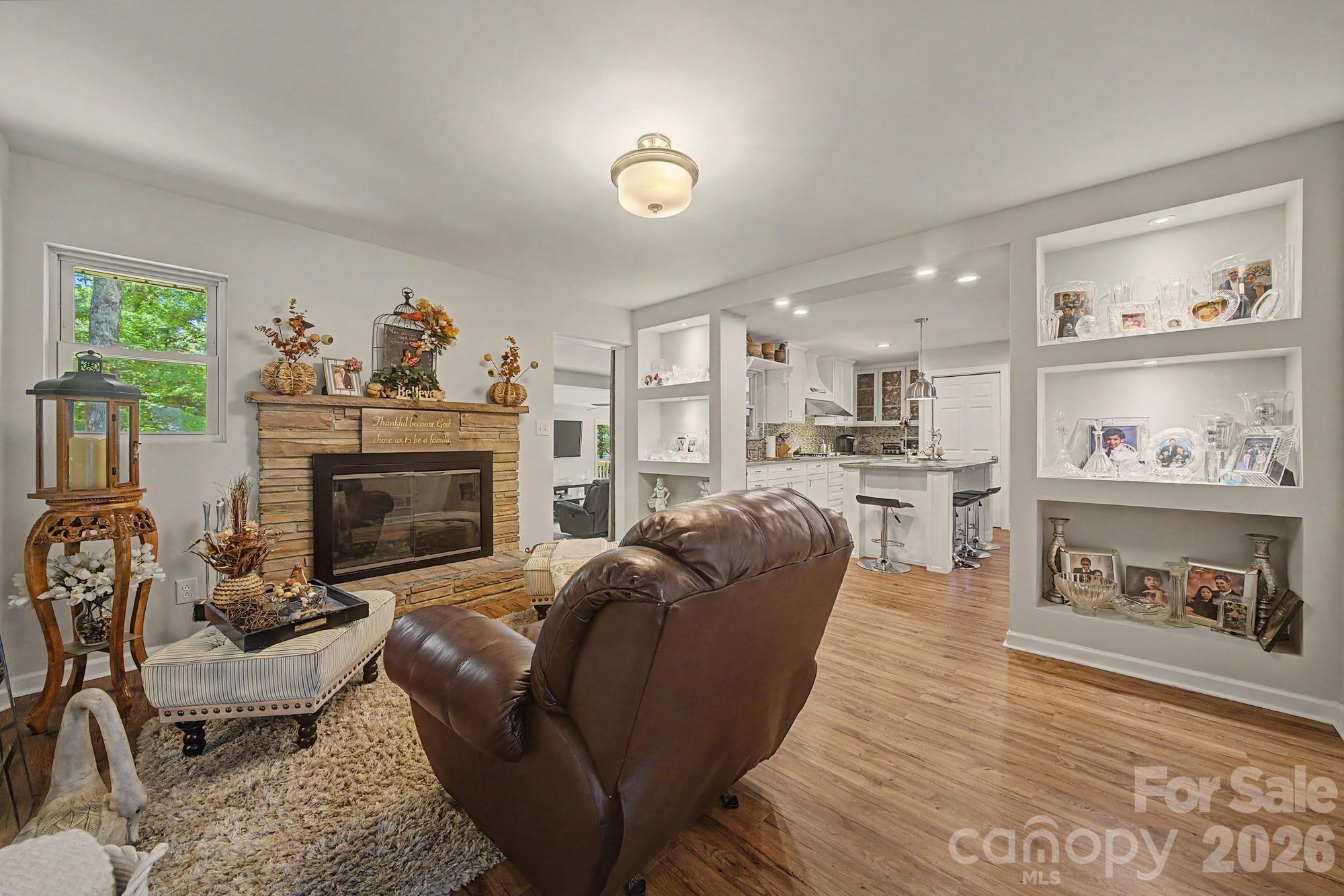 5127 Hoover Drive — Charlotte